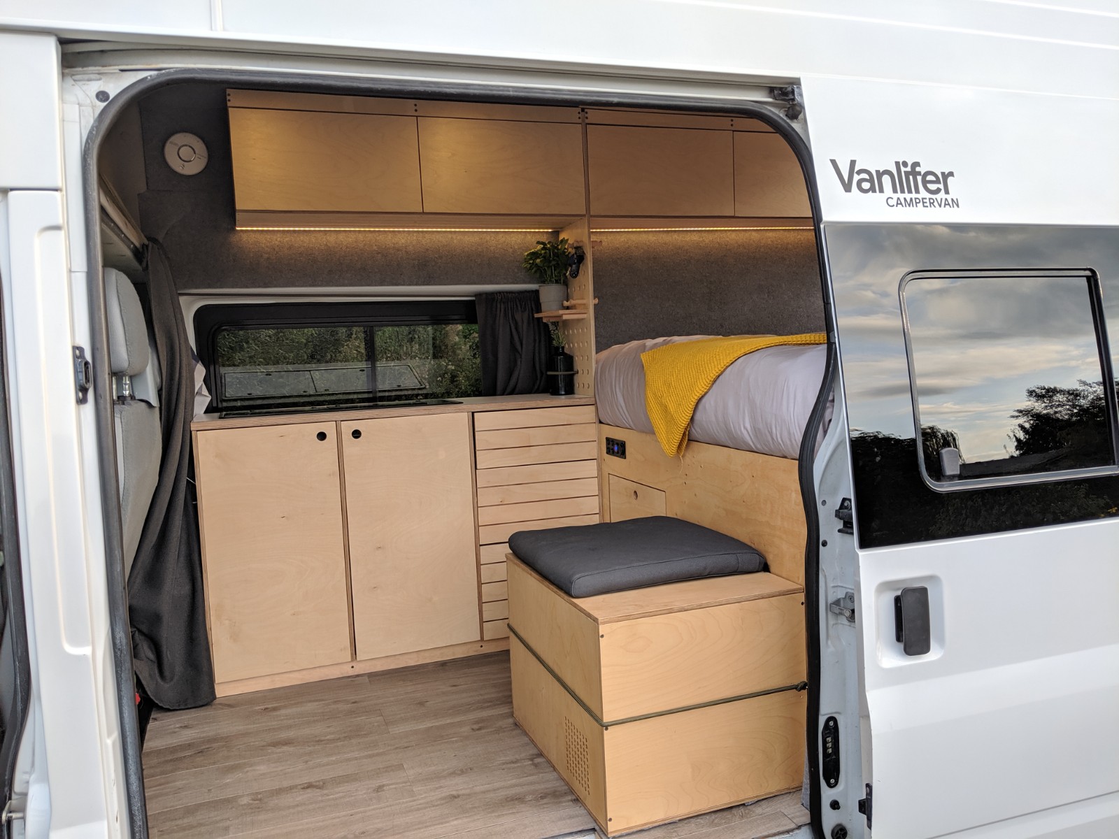 Vanlifer - Quirky Campers Zealand