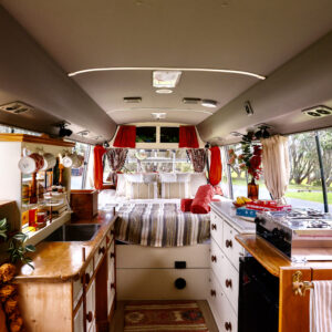 Milford_camperbus_interior