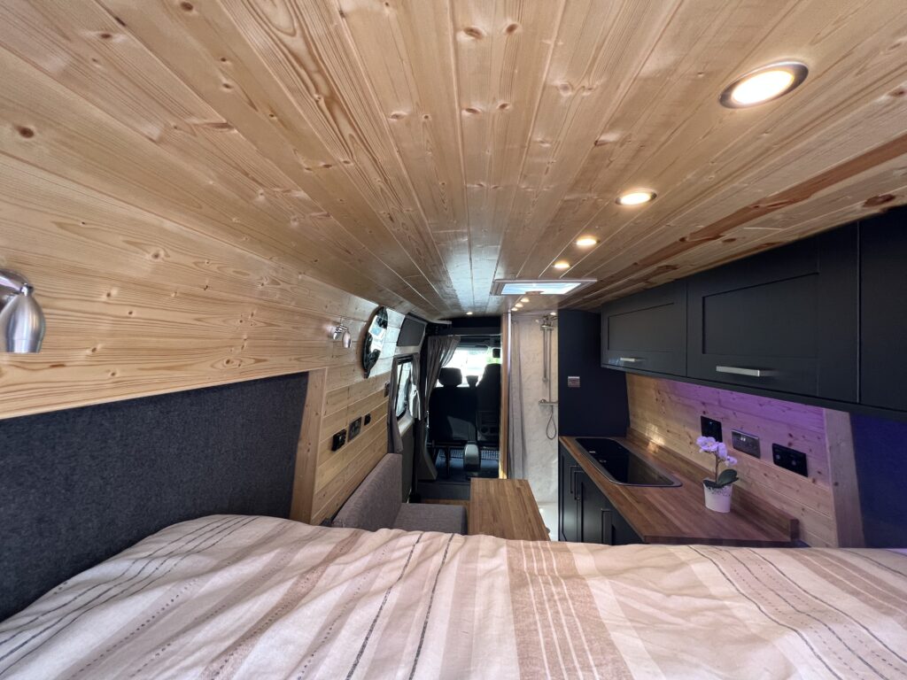 Picture Idea: Bespoke Fully Off Grid High Spec Luxury Renault Master Campervan