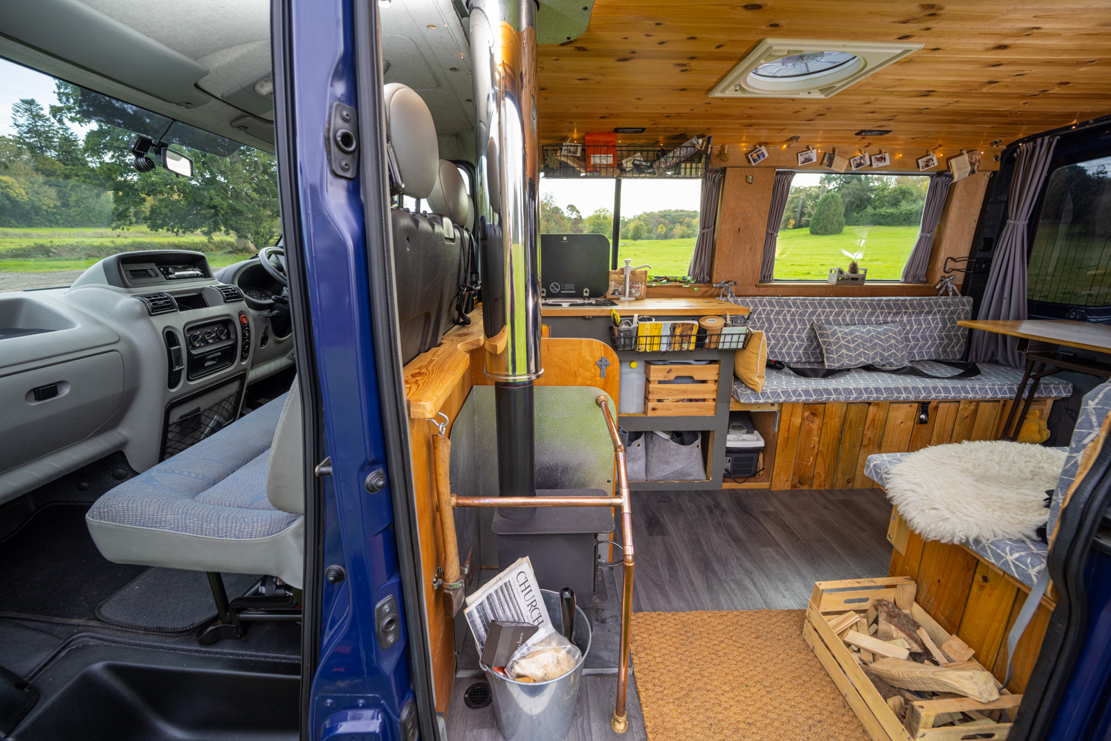 Amazing 7 Seater 2 Berth Campervan - FSH, full MOT, toilet, solar ...