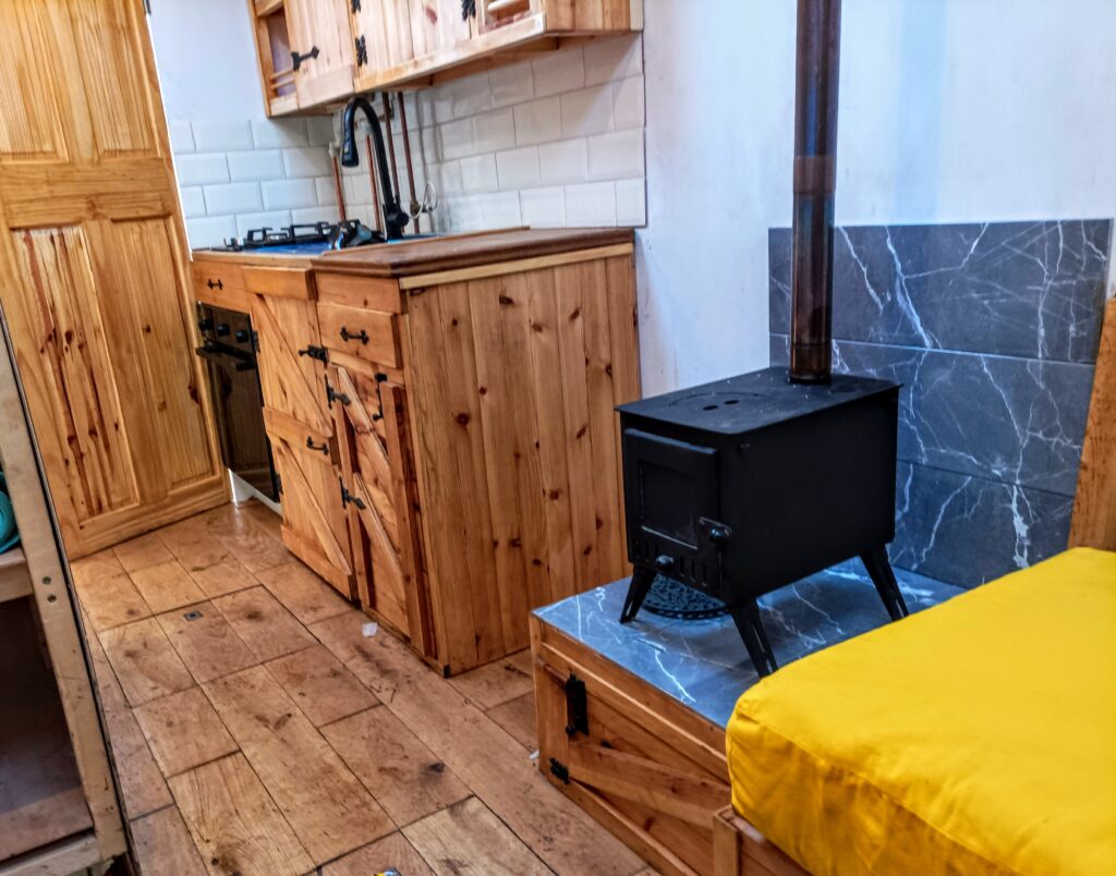 EDIT: Quick sale as moving, must go this week. London. 365 DAYS LEFT ON ...