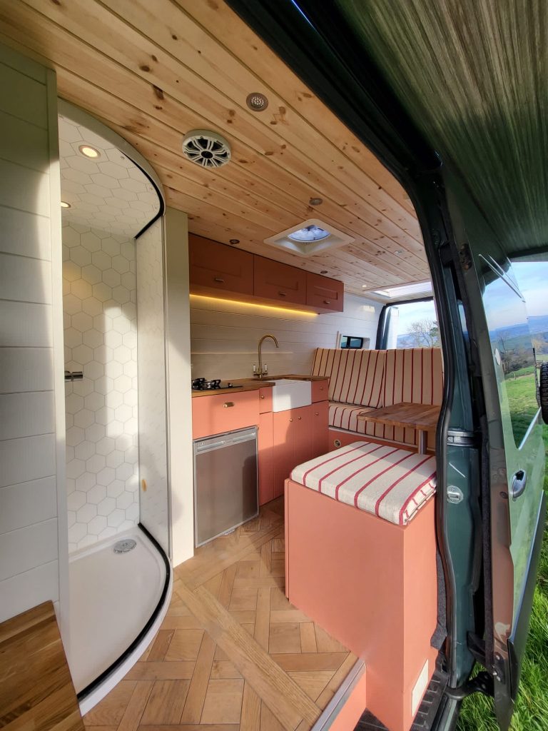 Photo inspiration: Luxury Off Grid Ventilation Systems Reference: Auto Luxury Off Grid Camper