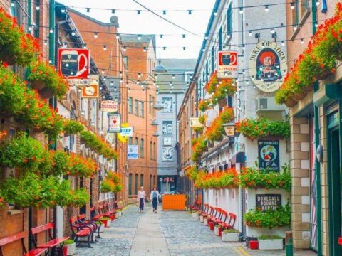why-you-should-visit-what-to-do-belfast-ireland-01